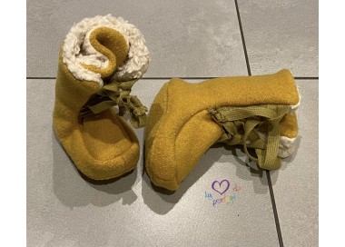 Chaussons/Bottines en laine moutarde