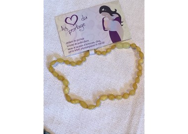 Collier d'ambre olive citron blanc